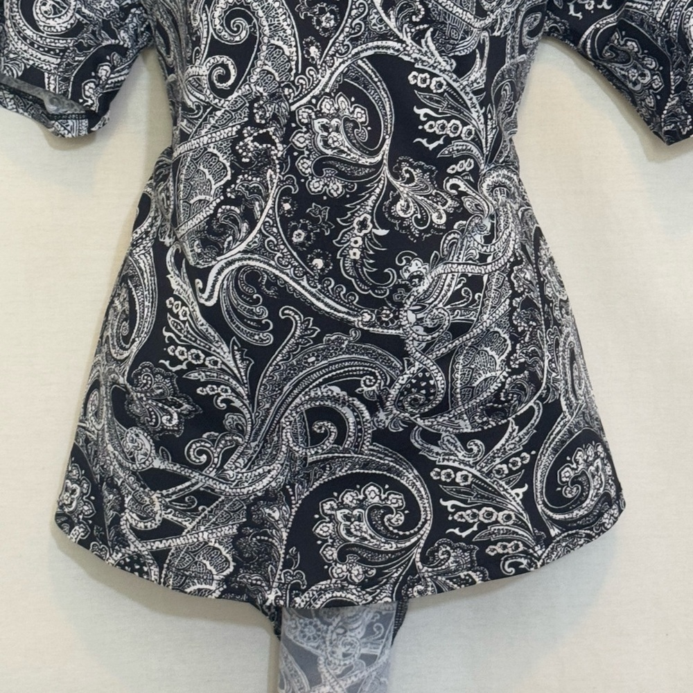 F-98 Cato Black & White Cold Shoulder High Low Short Sleeve Blouse Size S‎ - Picture 2 of 15